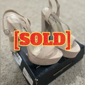 [SOLD] Fashion Nova Natural Suede Platform Heels. US 7. New Without Tag.